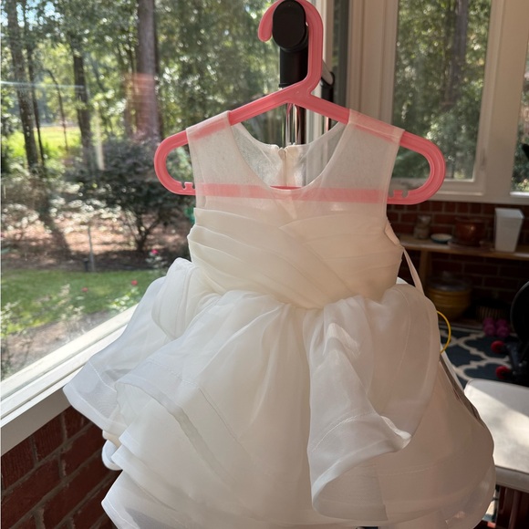 Adorable White Toddler Party Dress with Big Bow - Picture 1 of 8